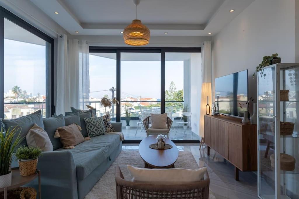 Thalassa 2-Bedroom Apartment In ラルナカ エクステリア 写真