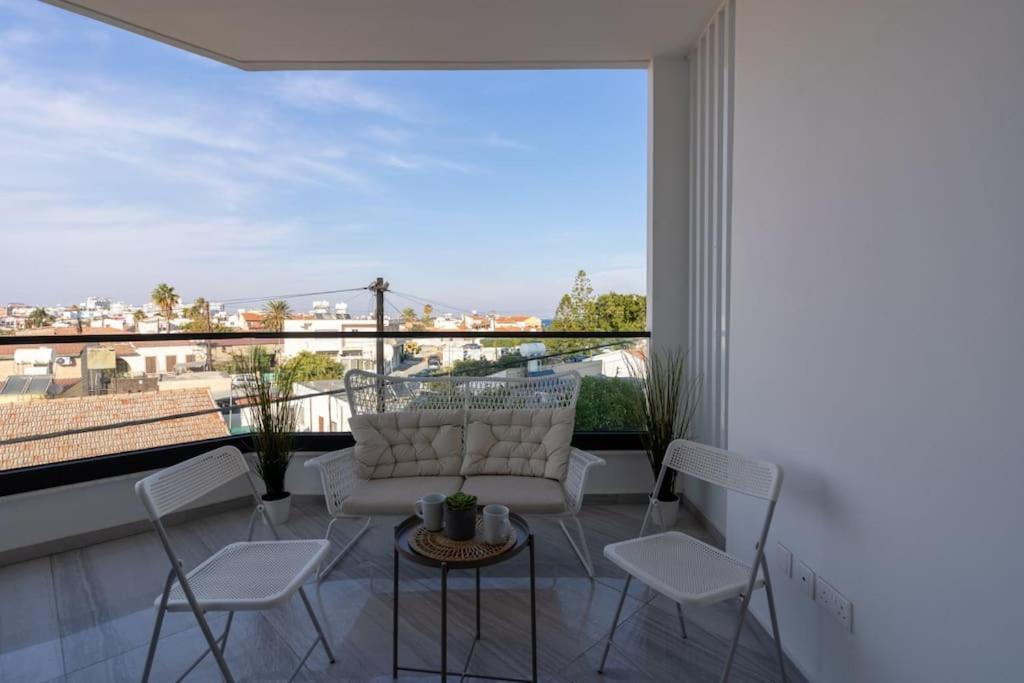 Thalassa 2-Bedroom Apartment In ラルナカ エクステリア 写真