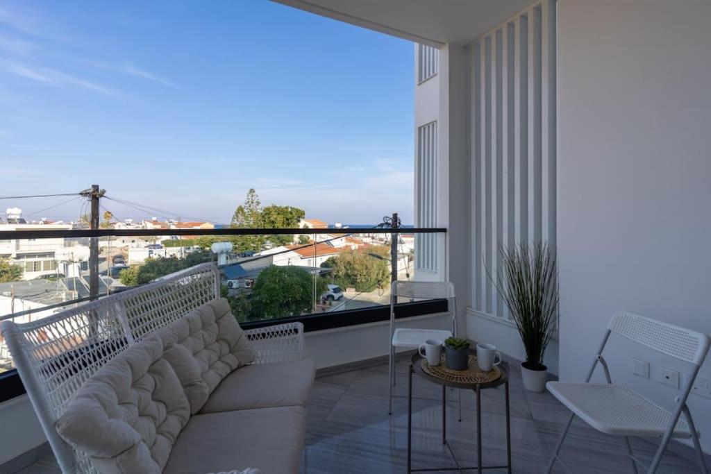 Thalassa 2-Bedroom Apartment In ラルナカ エクステリア 写真