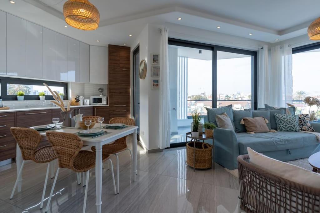 Thalassa 2-Bedroom Apartment In ラルナカ エクステリア 写真